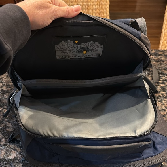 The North Face Router Transit backpack - Picture 10 of 16